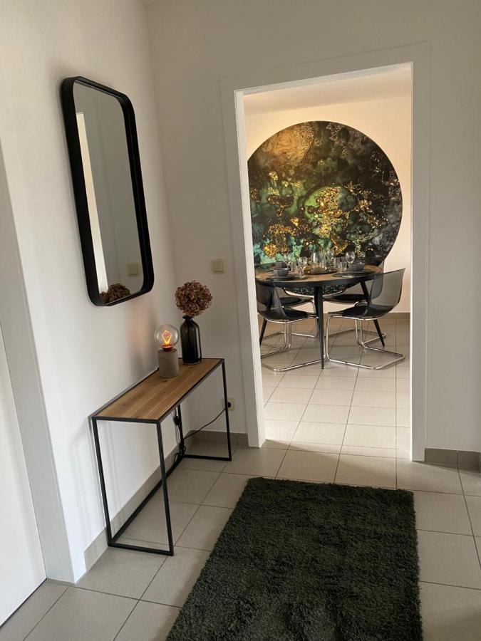 Bostel 1 - Modernes Dachgeschoss-Studio In Duisburg Meiderich, 4,7 Km Hbf, U-Bahn 250M, Flughafen Duesseldorf 28 Km, Landschaftspark 2,9 Km, 5 Gehminuten Von Herzklinik Entfernt Esterno foto